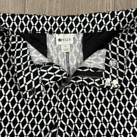 Women's Stylus 12 Large Black White Khakis Chino Shorts Diamond Geometric NWOT - Picture 7 of 9